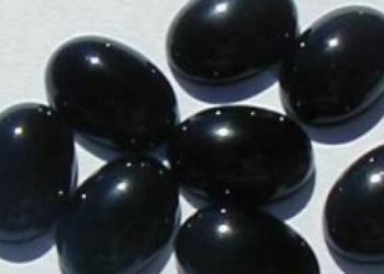 तकलीफों से आजादी दिलाता ब्लैक स्टोन का जादुई स्पर्श